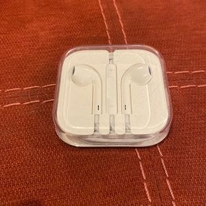 🆕Apple Wired Ear-buds w/ Case